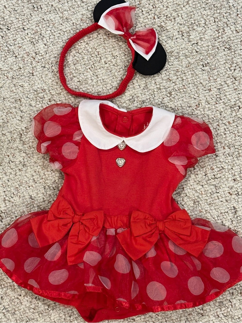 Disney Store Red Tulle Minnie Mouse costume for baby girls in Size 12 -18 Months